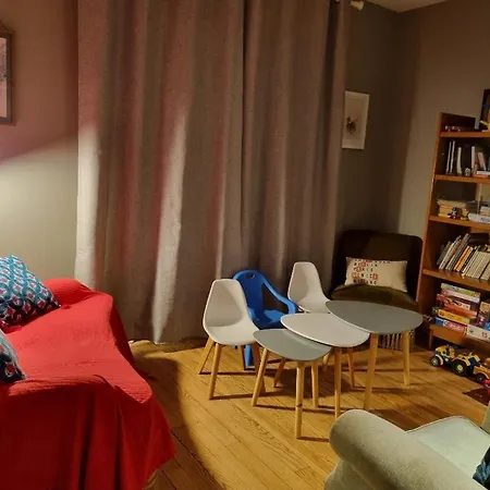 Du Moulin, Au Bord De L'eau *