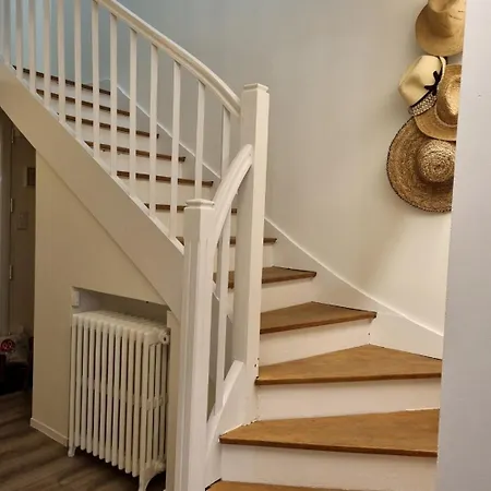 Du Moulin, Au Bord De L'eau Cahon