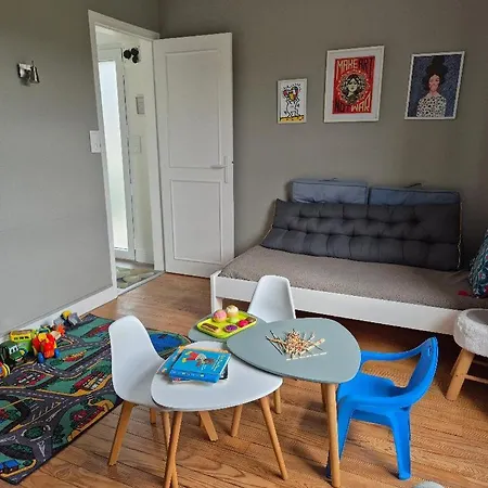 Du Moulin, Au Bord De L'eau *